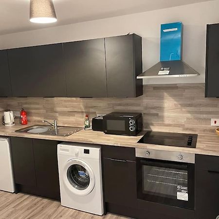 Modern 2 Bedroom City Apartment Glasgow Exterior photo